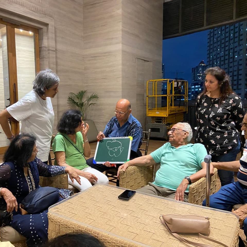 Pictionary game session